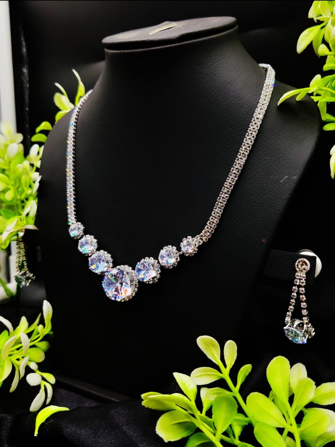 Elegant Necklace Set