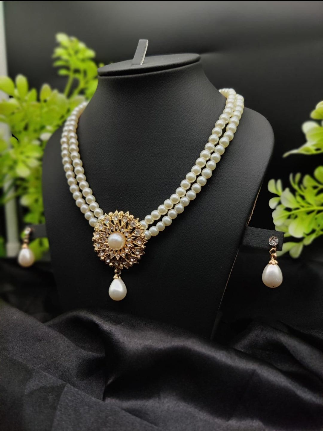 Stunning Necklace Set