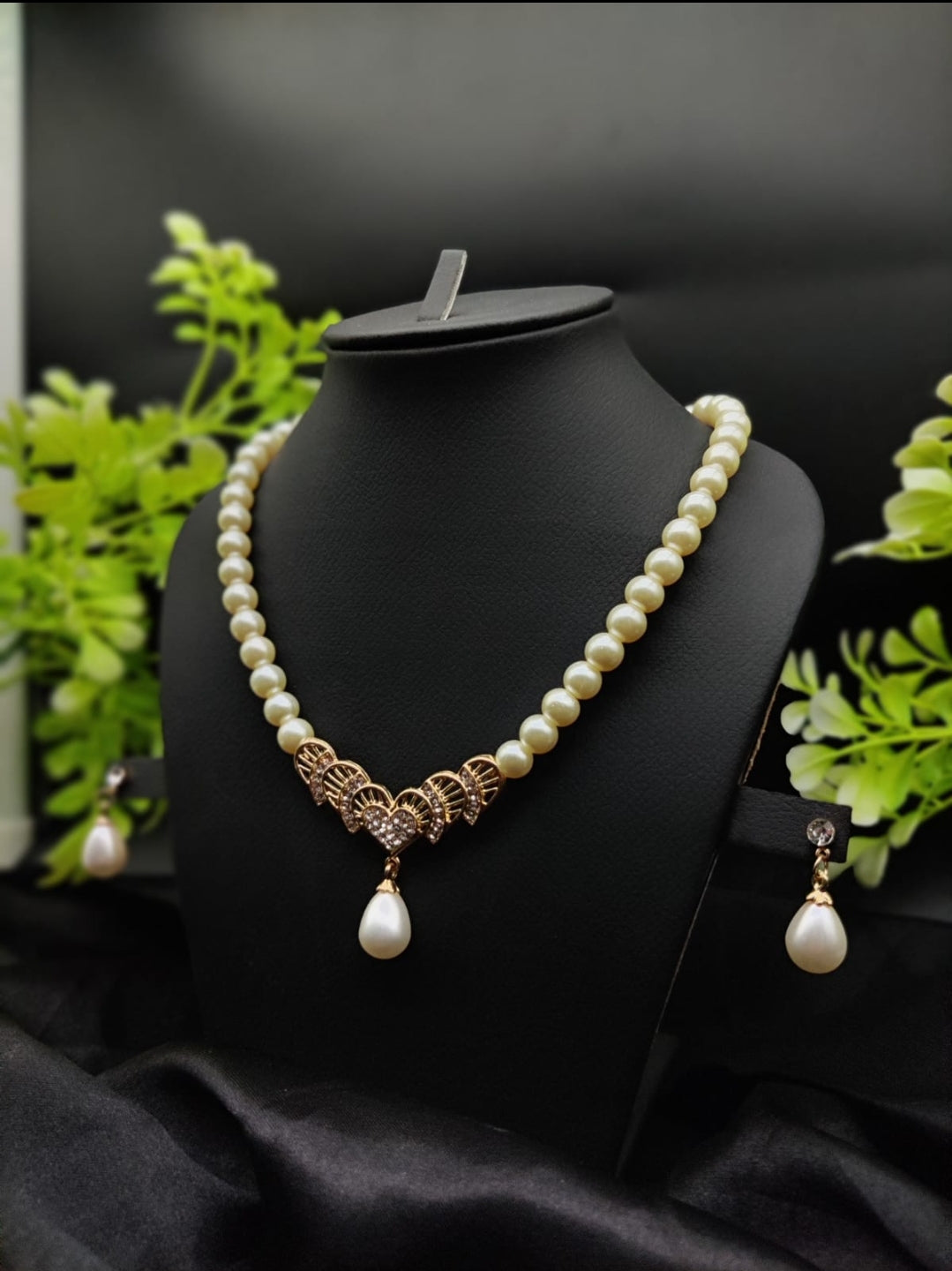 Gorgeous Necklace Set