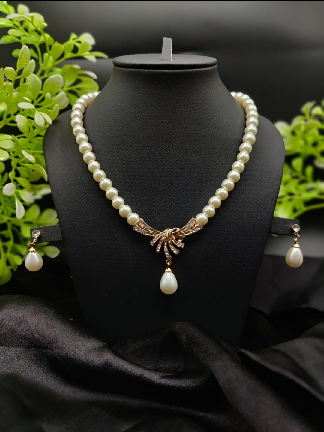 Trendy Necklace Set